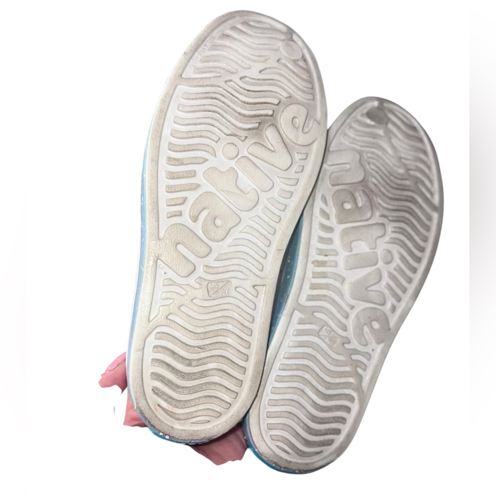 Native Shoes Jefferson White Blue Speckled Slip-On Sneakers Size 7 Waterproof - Picture 6 of 7